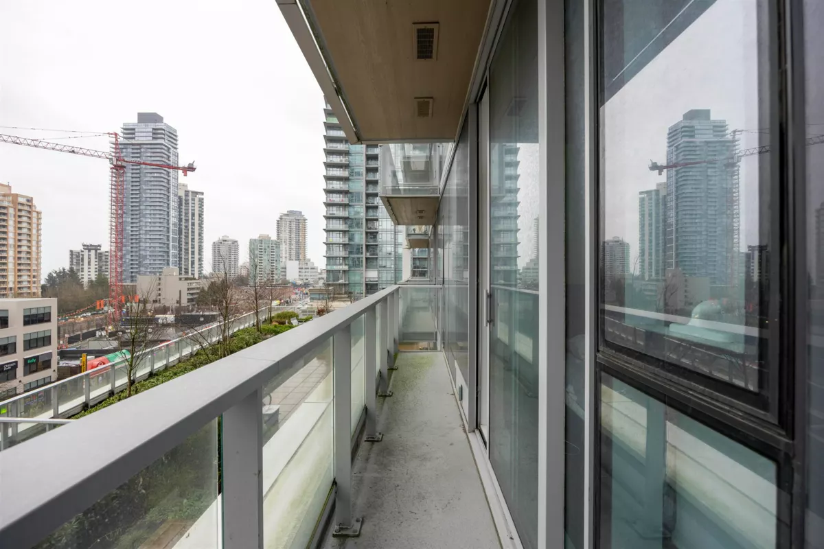 Entry Foyer Photo of 507 6000 Mckay Avenue, Burnaby, BC