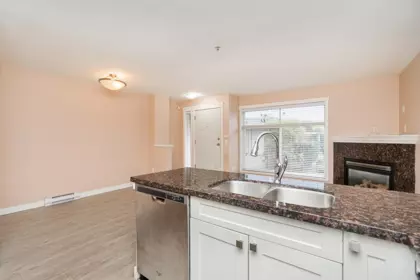 Kitchen Island Photo of 203 19705 56 Avenue, Langley, BC