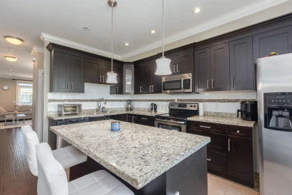 Kitchen Island Photo of 64 6383 140 Street, Surrey, BC