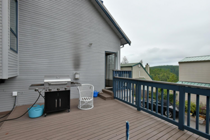 Garage Interior Photo of 7 5471 Secret Cove Road, Halfmoon Bay, BC