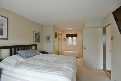 Guest Bathroom Photo of 7 5471 Secret Cove Road, Halfmoon Bay, BC