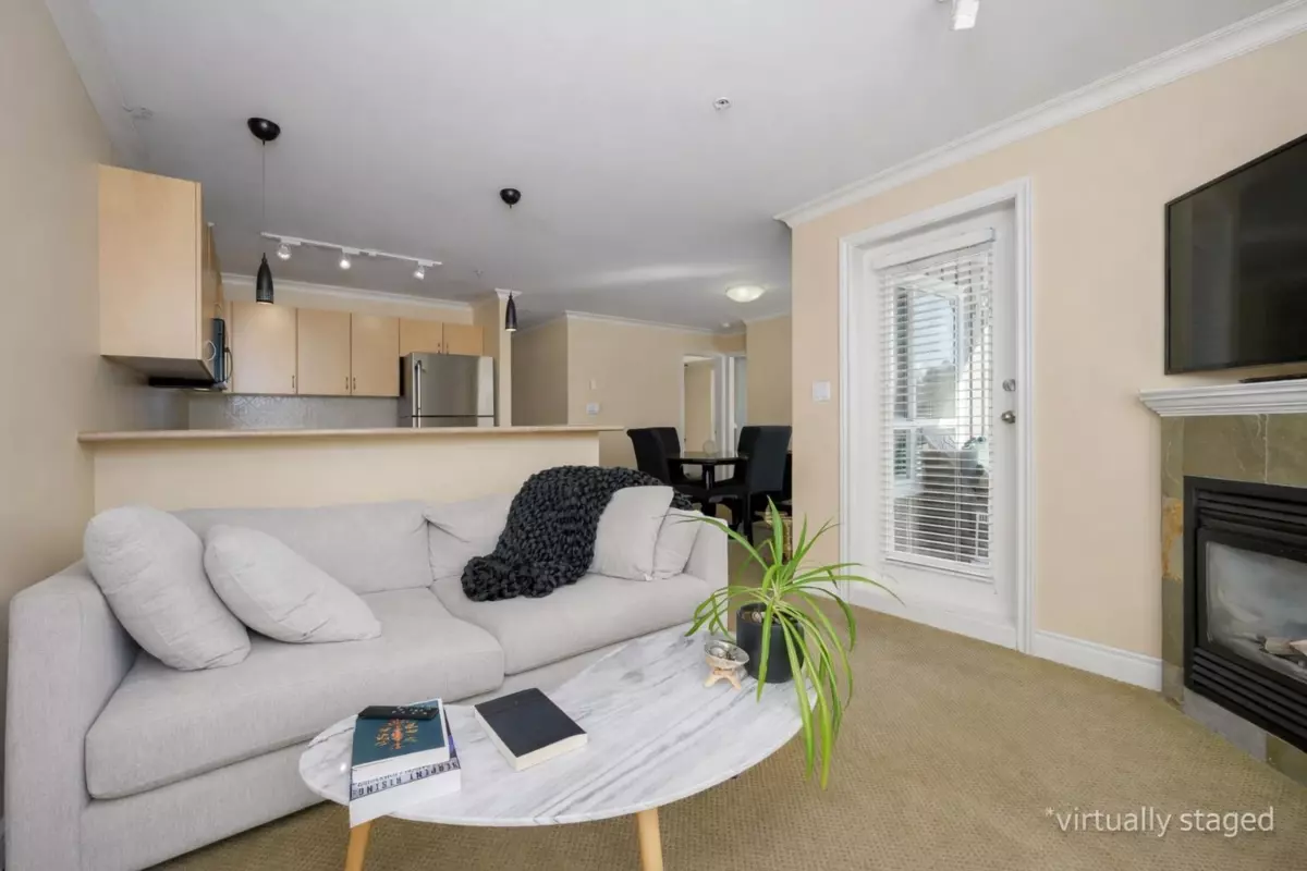 Family Room Photo of 201 128 W 21st Street, North Vancouver, BC