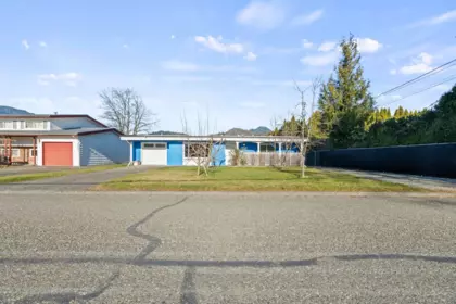 6979 Fraser Drive, Agassiz, BC, Agassiz — Single Family Residence for sale