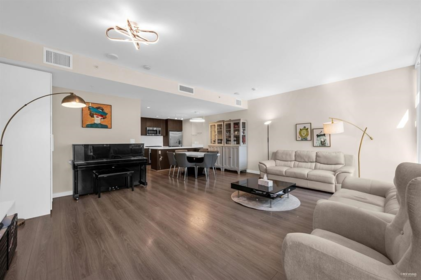 TH16 8677 Capstan Way, Richmond, BC, Richmond — Townhouse for sale