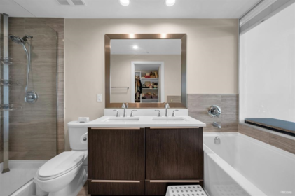 Mudroom Photo of TH16 8677 Capstan Way, Richmond, BC