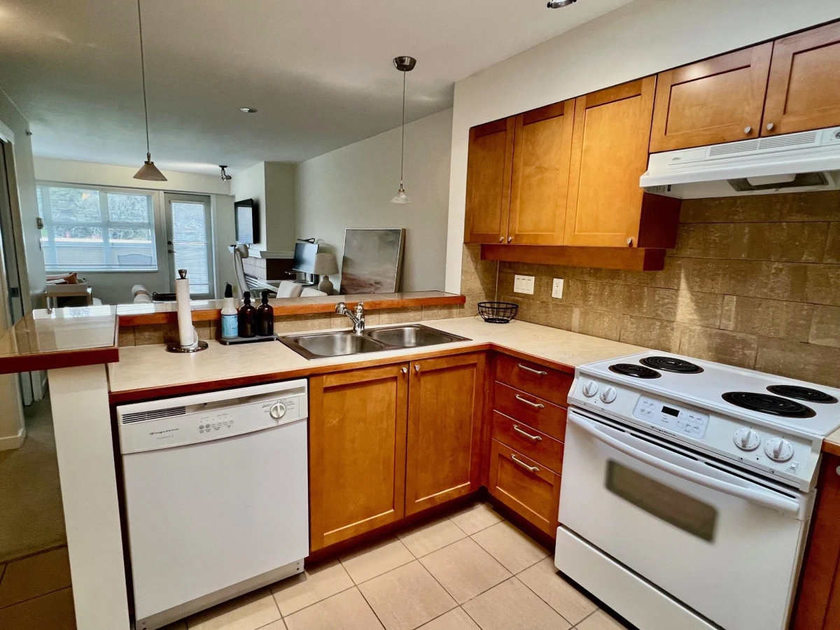 Family Room Photo of 408 3580 W 41st Avenue, Vancouver, BC