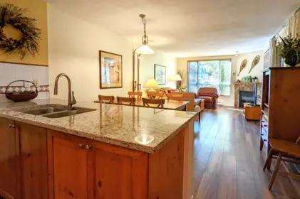 311 4314 Main Street, Whistler, BC, Whistler — Apartment/Condo for sale