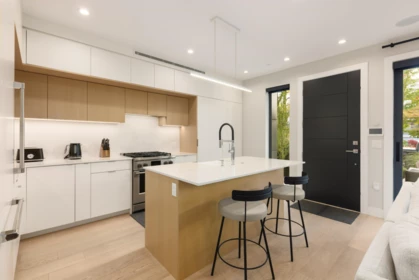 Kitchen Island Photo of 2939 W 15th Avenue, Vancouver, BC