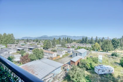 Outdoor Patio Photo of 507 45745 Watson Road, Chilliwack, BC