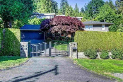 4730 Willow Creek Road, West Vancouver, BC, West Vancouver — Single Family Residence for sale