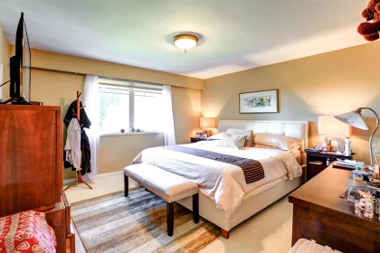 Guest Bathroom Photo of 4730 Willow Creek Road, West Vancouver, BC