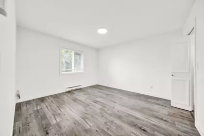 Mudroom Photo of 15474 90 Avenue, Surrey, BC