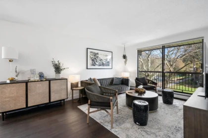 218 8411 Ackroyd Road, Richmond, BC, Richmond — Apartment/Condo for sale