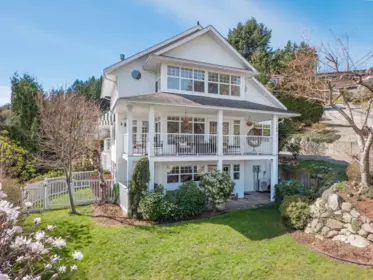 749 Winn Road, Gibsons, BC, Gibsons — Single Family Residence for sale