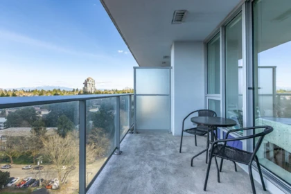 Mudroom Photo of 1910 13696 100 Avenue, Surrey, BC