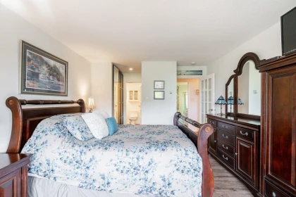Bedroom 2 Photo of 210 15272 19 Avenue, Surrey, BC