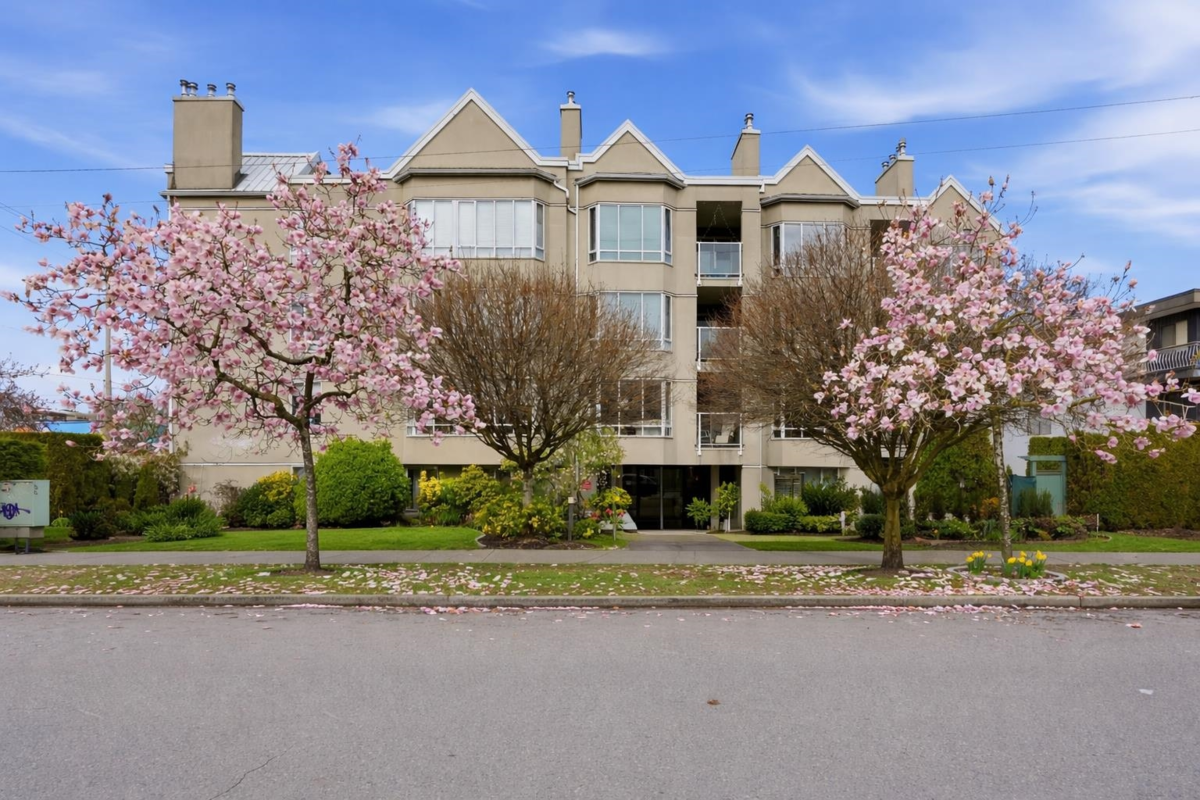 Exterior Rear Photo of 202 2195 W 5th Avenue, Vancouver, BC