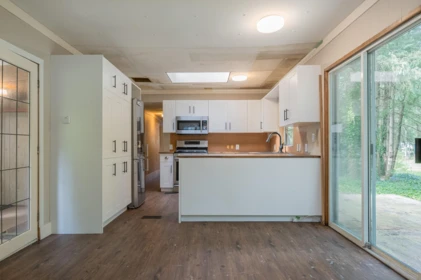 Kitchen Island Photo of 33 20071 24 Avenue, Langley, BC