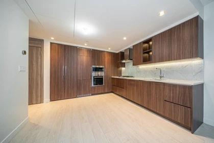 Kitchen Island Photo of 4009 4720 Lougheed Highway, Burnaby, BC