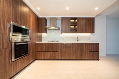 Walk-In Closet Photo of 4009 4720 Lougheed Highway, Burnaby, BC