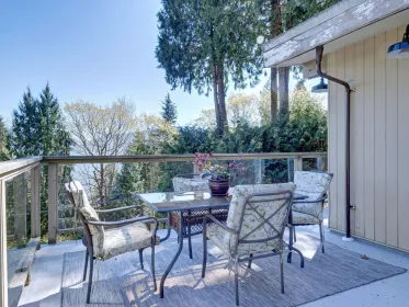 Basement Recreation Room Photo of 1175 Marine Drive, Gibsons, BC