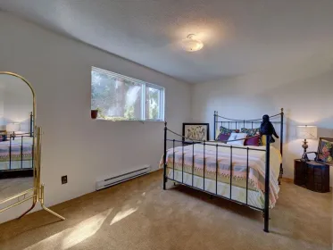 Hallway Photo of 1175 Marine Drive, Gibsons, BC
