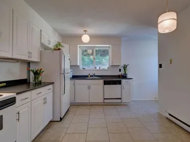 Kitchen Island Photo of 1175 Marine Drive, Gibsons, BC