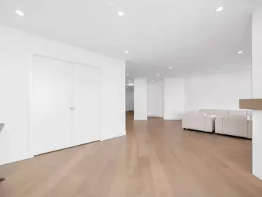 203 2190 Argyle Avenue, West Vancouver, BC, West Vancouver — Apartment/Condo for sale