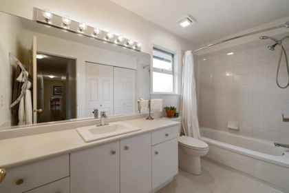 Laundry Room Photo of 16109 80a Avenue, Surrey, BC