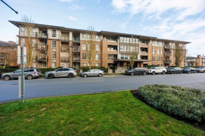 213 3107 Windsor Gate, Coquitlam, BC, Coquitlam — Apartment/Condo for sale