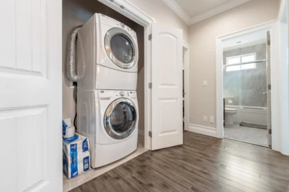Basement Recreation Room Photo of 10938 131a Street, Surrey, BC