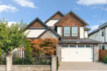 Garden / Landscaping Photo of 10938 131a Street, Surrey, BC