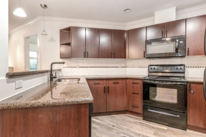 Kitchen Island Photo of 310 33255 Old Yale Road, Abbotsford, BC