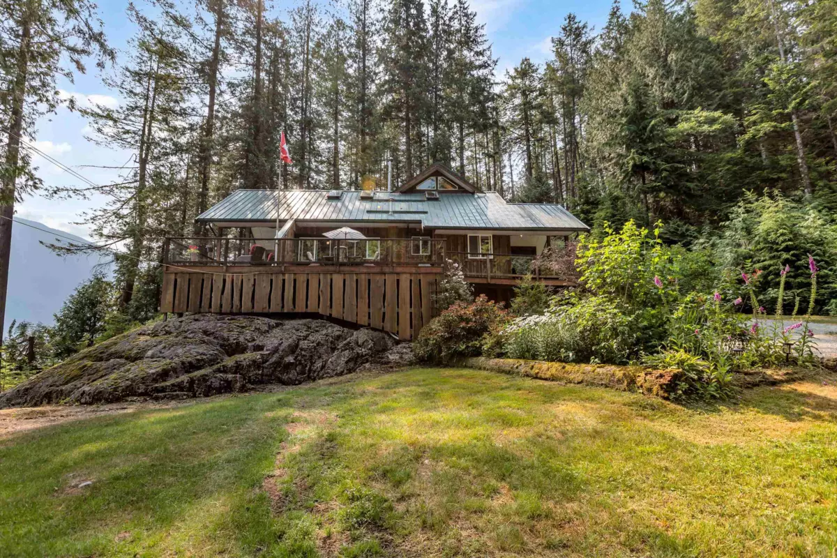 Exterior Rear Photo of 4 Christian Cove, Pitt Meadows, BC