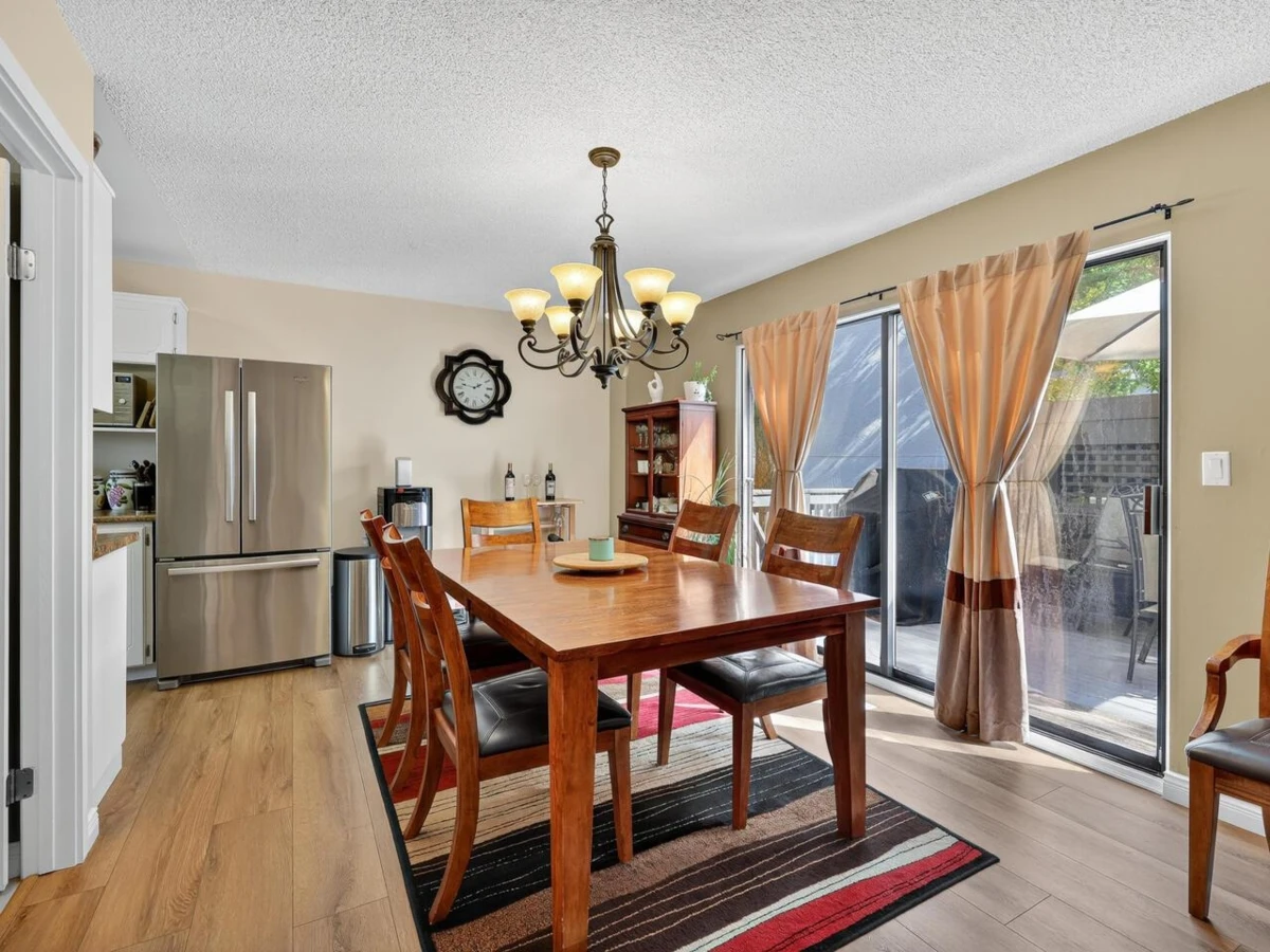 Family Room Photo of 162 James Road, Port Moody, BC