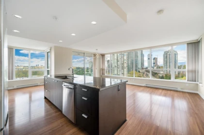 1703 2232 Douglas Road, Burnaby, BC, Burnaby — Apartment/Condo for sale