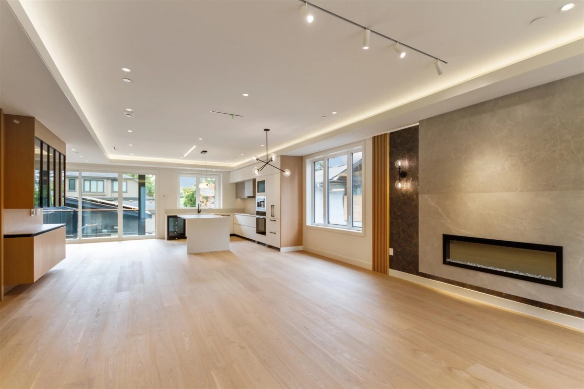 Family Room Photo of 2022 Nanton Avenue, West Vancouver, BC