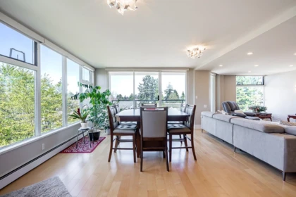Guest Bathroom Photo of 506 15466 North Bluff Road, White Rock, BC