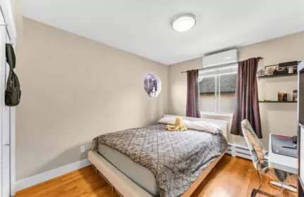Basement Recreation Room Photo of 15295 111a Avenue, Surrey, BC