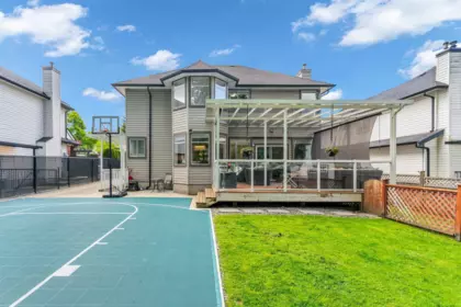 Garden / Landscaping Photo of 15295 111a Avenue, Surrey, BC