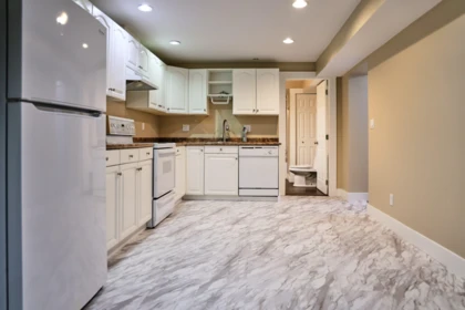 Mudroom Photo of 15295 111a Avenue, Surrey, BC