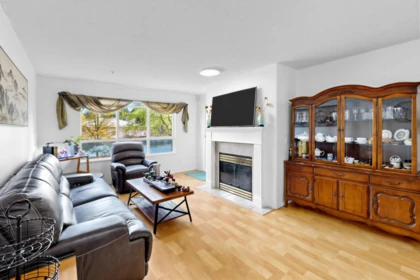 Kitchen Photo of 232 13880 70 Avenue, Surrey, BC