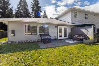 1 5706 Ebbtide Street, Sechelt, BC, Sechelt — Townhouse for sale