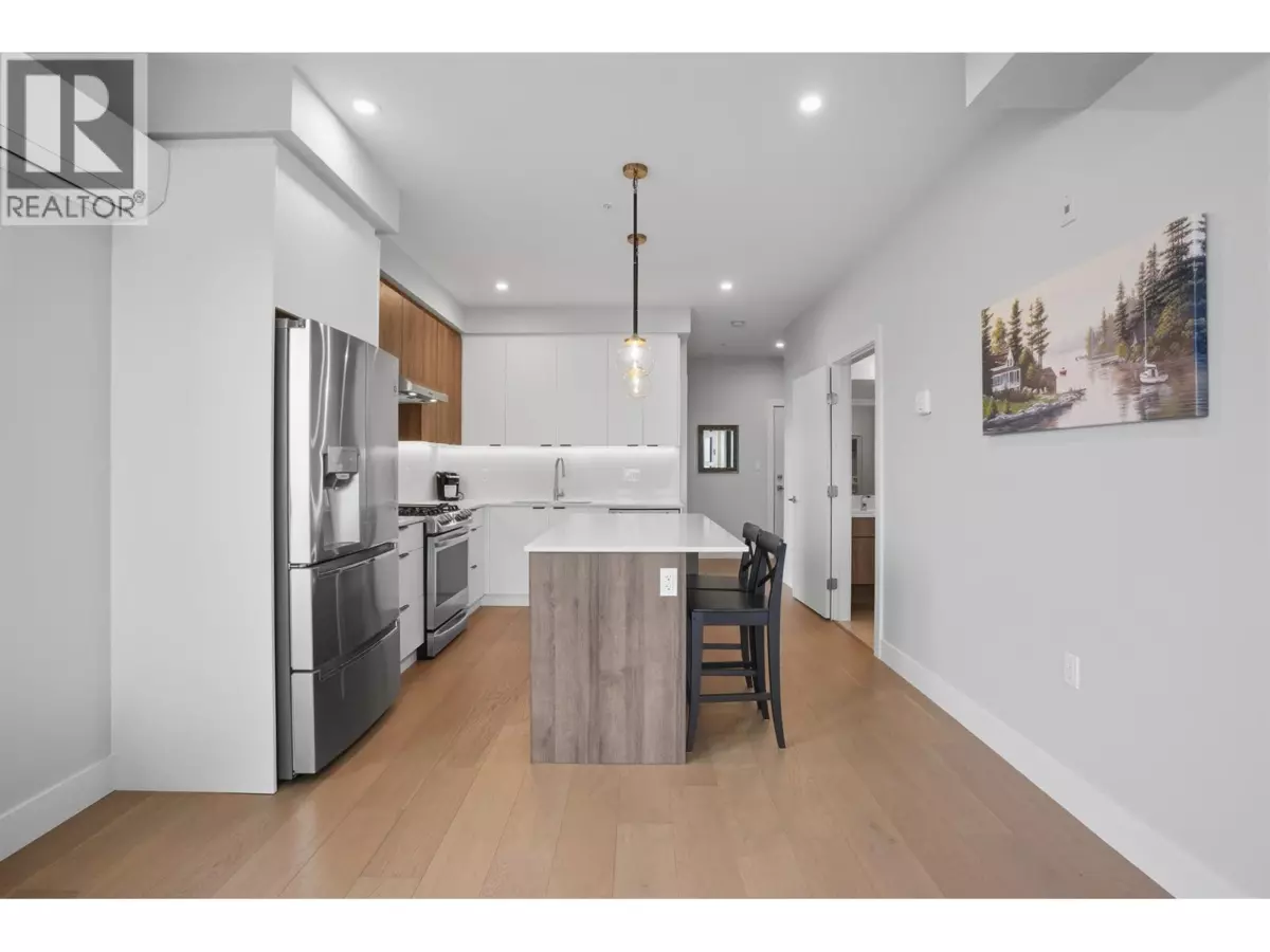 Family Room Photo of 301 4686 51 Street, Ladner, BC
