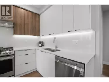 Kitchen Island Photo of 301 4686 51 Street, Ladner, BC