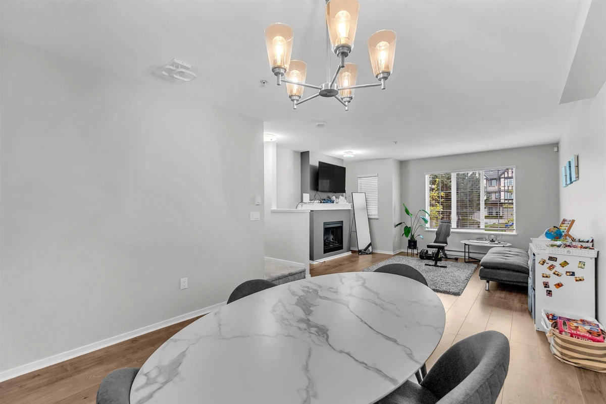 Dining Area Photo of 150 20875 80 Avenue, Langley, BC