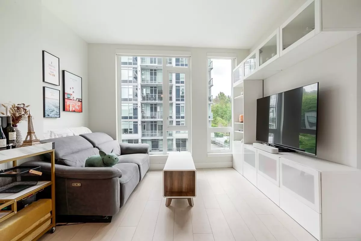 Dining Area Photo of 506 3538 Sawmill Crescent, Vancouver, BC