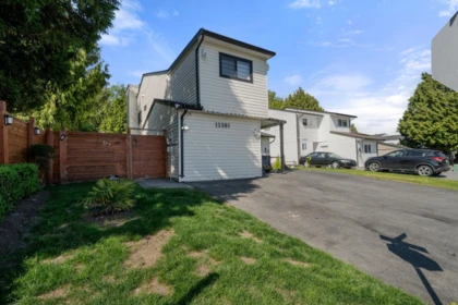 Fitness Center Photo Near 12501 76a Avenue, Surrey, BC