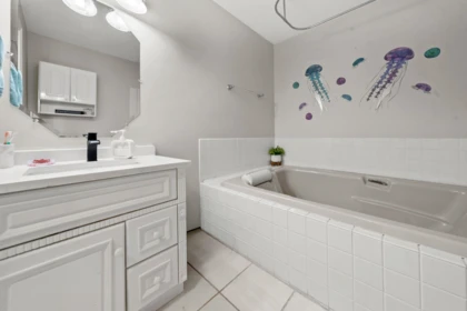 Mudroom Photo of 12501 76a Avenue, Surrey, BC