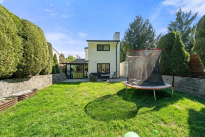 Outdoor Kitchen Photo of 12501 76a Avenue, Surrey, BC